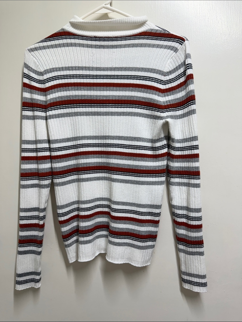No Boundaries White Ribbed Quarter-Zip Sweater with Rust & Gray Stripes - Picture 4 of 4